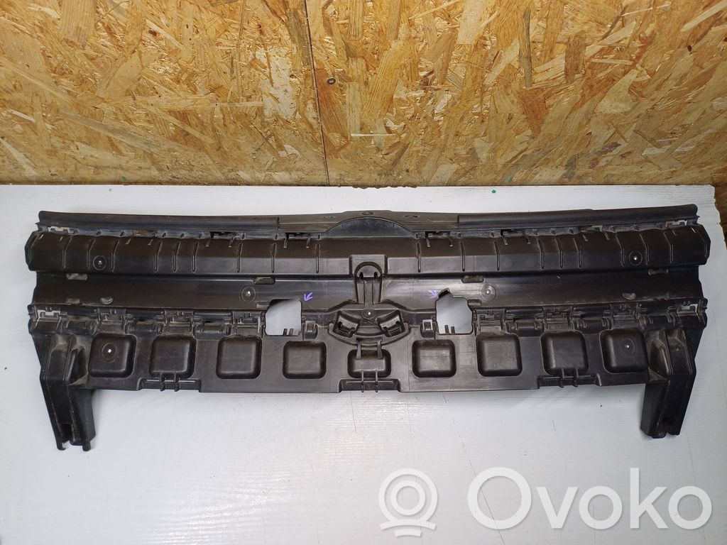 Maskownica / Grill / Atrapa górna chłodnicy   2K7807231E