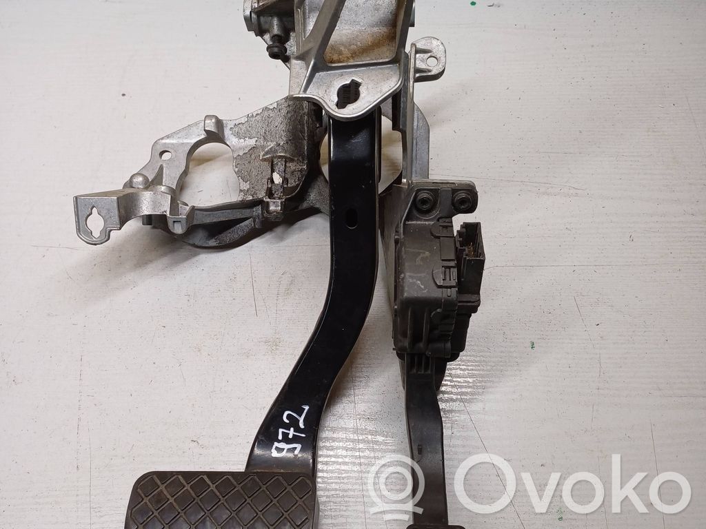 Audi A6 S6 C6 4F Assemblage pédale 