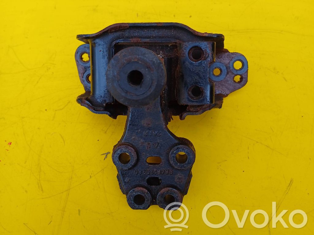 Citroen C5 Engine mount bracket 