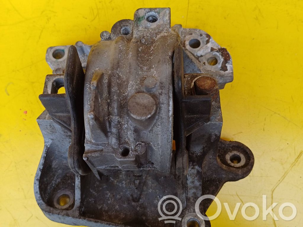 Citroen C5 Moottorin kiinnikekorvake 