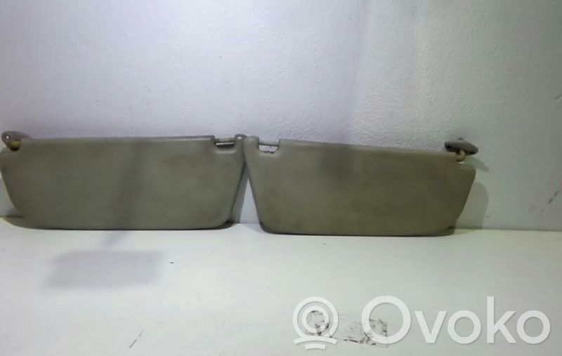 Sun visor