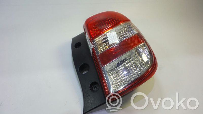 Nissan Micra Lampă spate în caroserie 