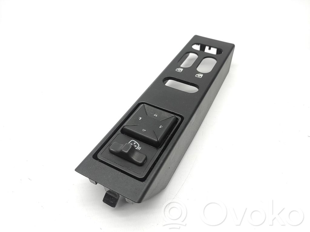 Wing mirror switch