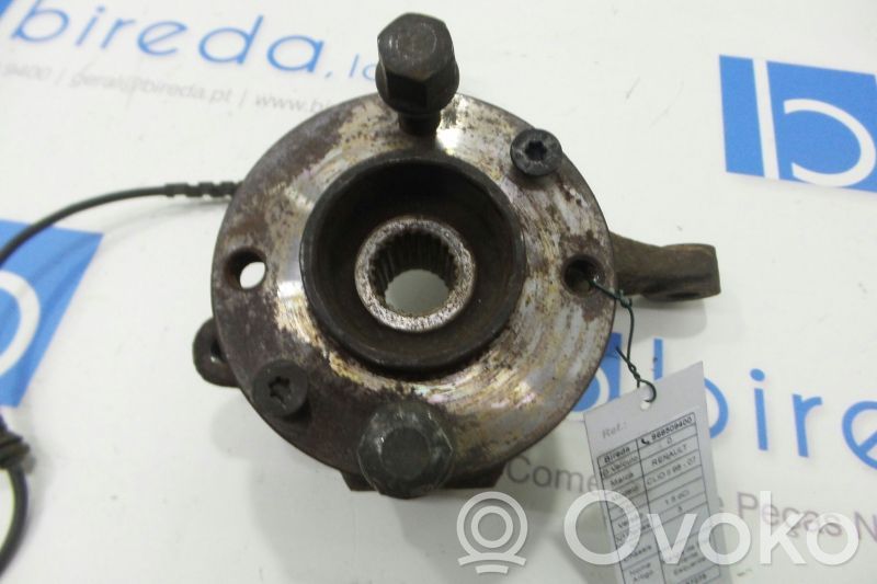 Renault Clio II Achsschenkel vorne 