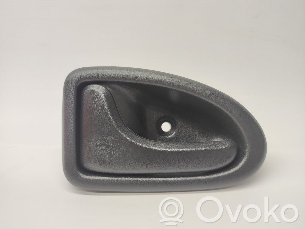 Manecilla externa puerta trasera   7700423887,106193160,7700423707,ARTIGONOVOPRETO