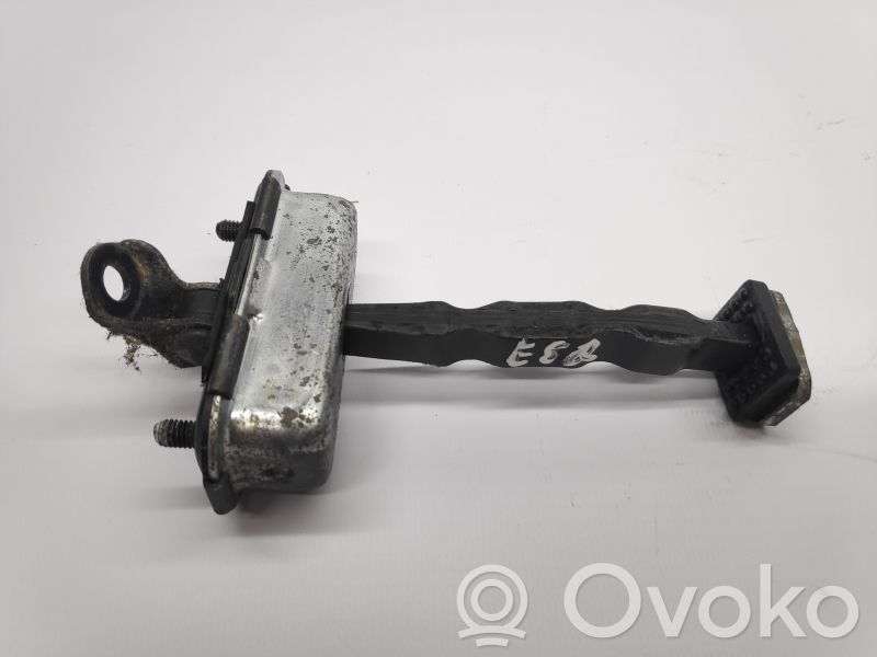 KIA Ceed Etuoven pidätin 