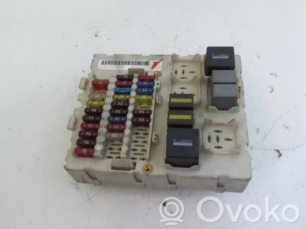 SAM блок управления   2M5T14A073AC,2M5T14A073AC,CAIXAFUSIVEL