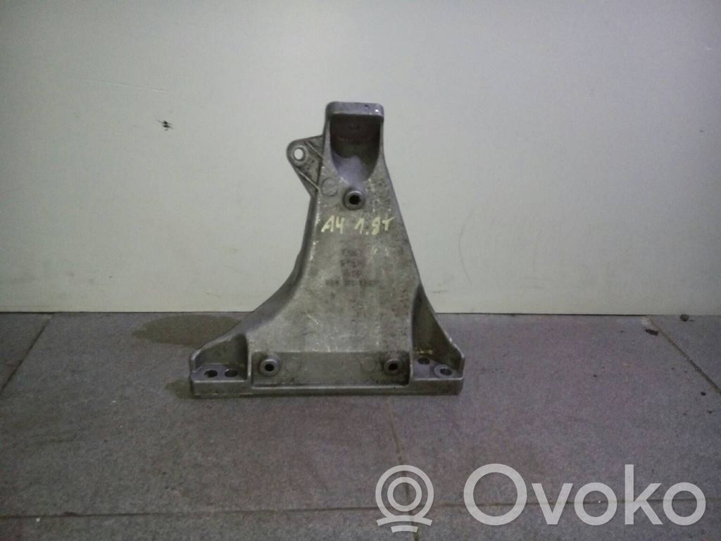 Engine mount bracket   8D0199308F