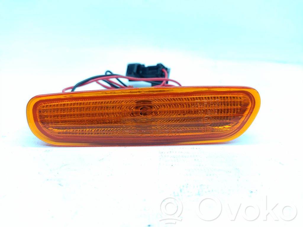 Reflektor vorne   30613665