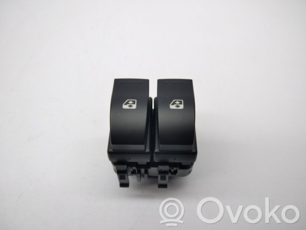 Electric window control switch   8200315034