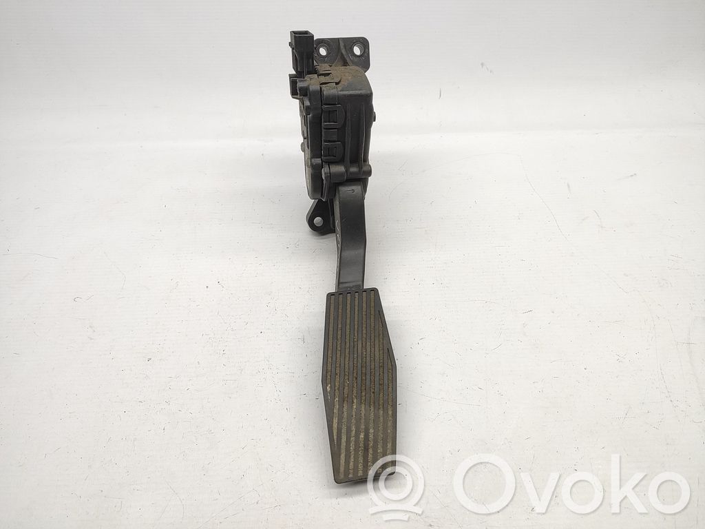Akceleratoriaus pedalas   9189724