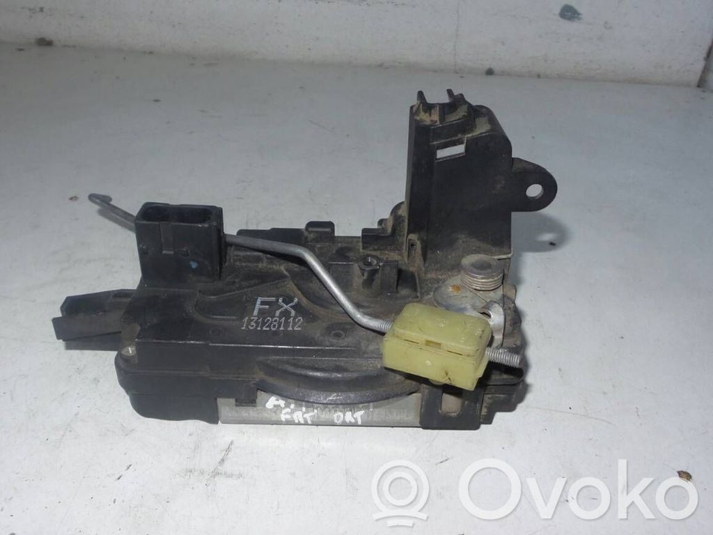 Opel Astra H Priekšpusē slēdzene 