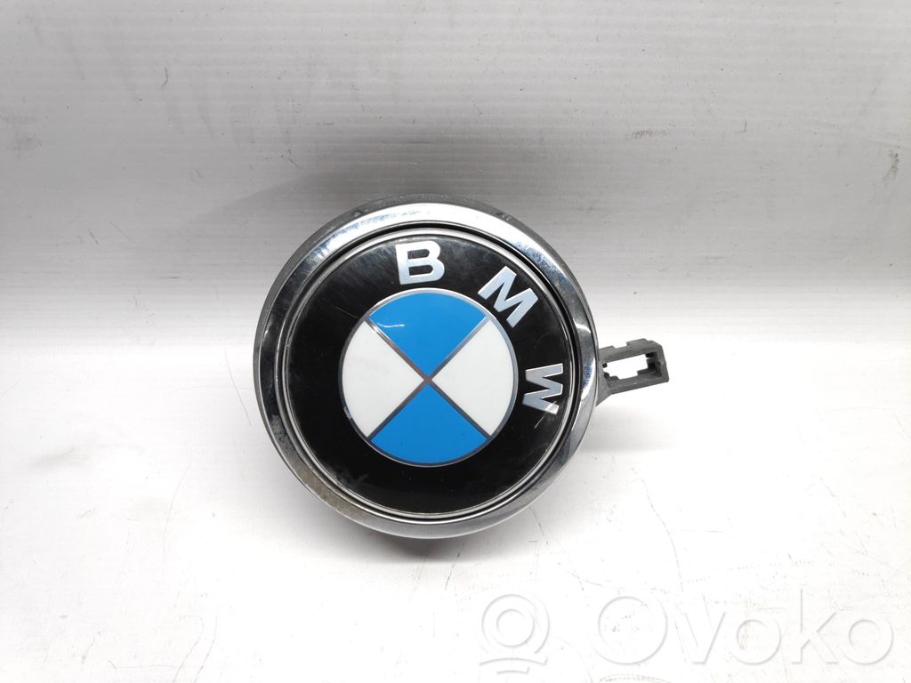 BMW 1 E81 E87 Aizmugurējā pārsega slēdzene (ārpusē) 