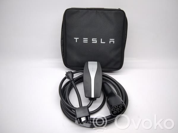 Otros dispositivos   147906800C,220V10AMPERES,CABO6MMONOFASICO