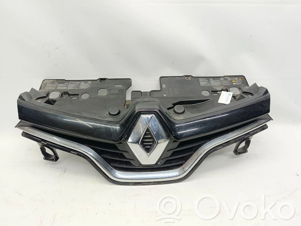 Renault Captur Front grill 