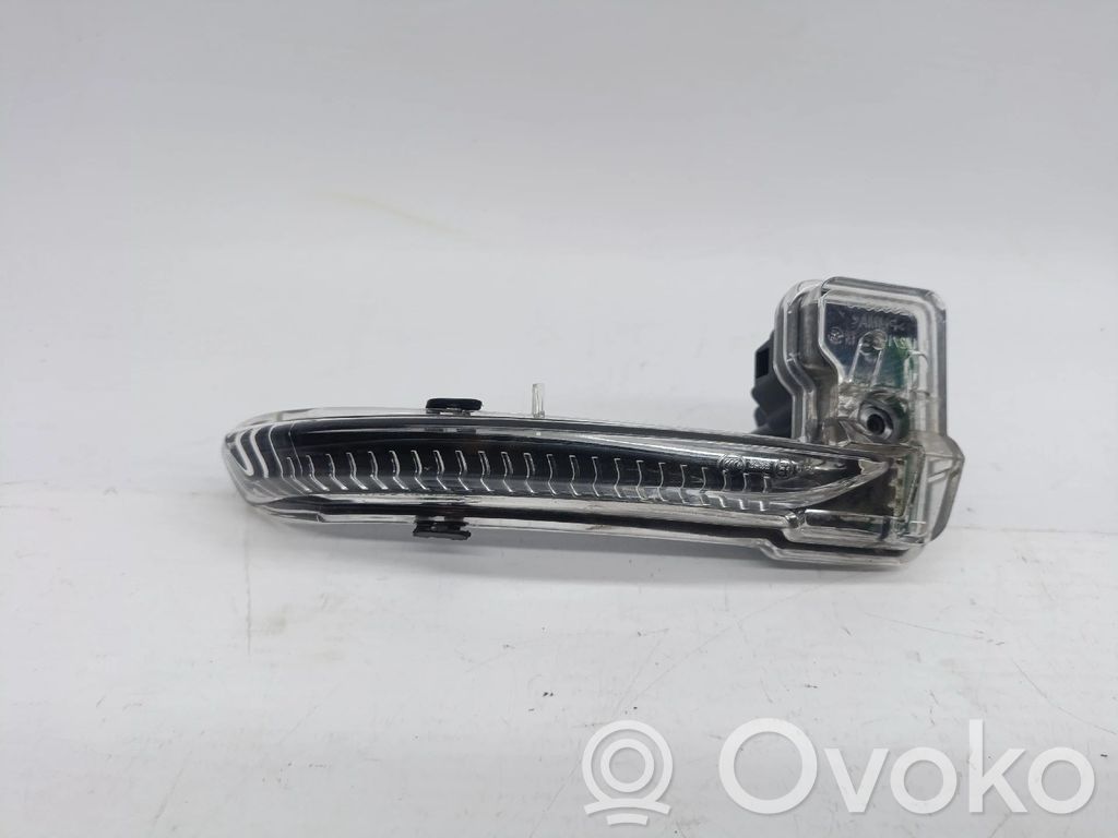 Mirror indicator light