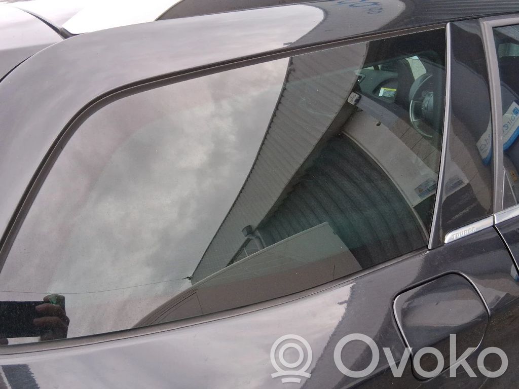Rear side window   8569WJ
