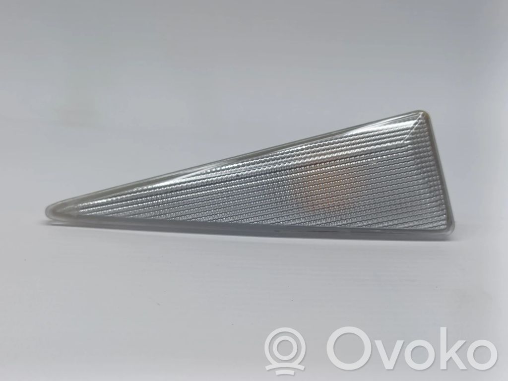 Blinker vorne Stoßstange   8200301241,103F19381302,8200027150,8200431006,8200633416