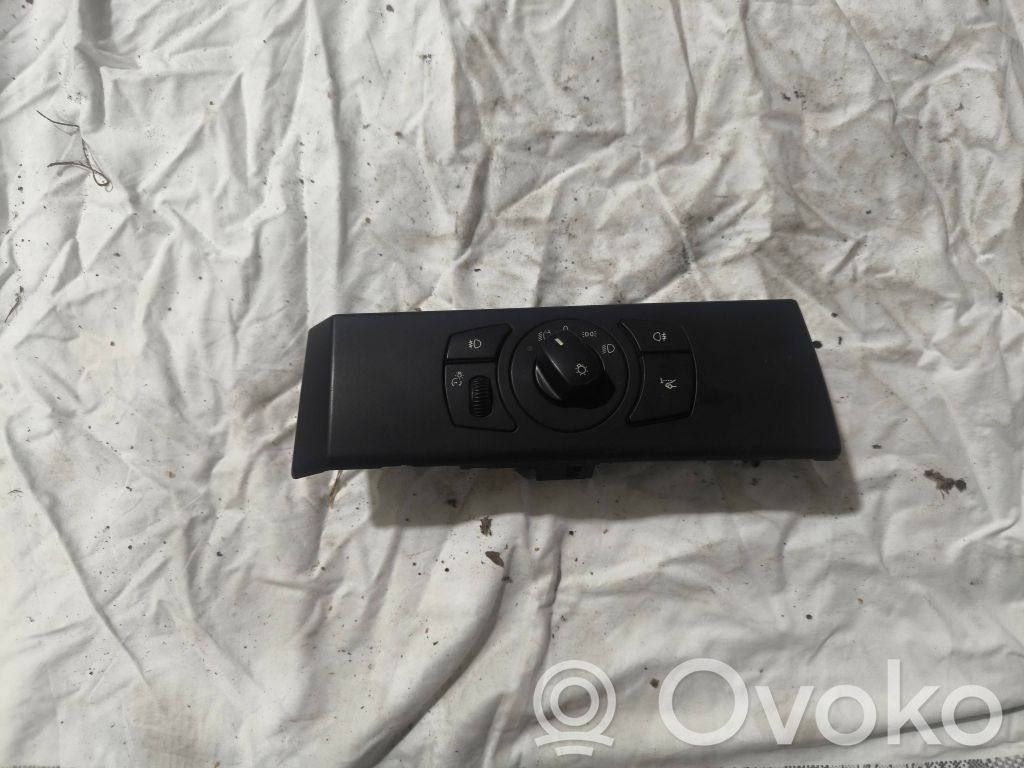 Light switch   6925289,33291001,040277991001