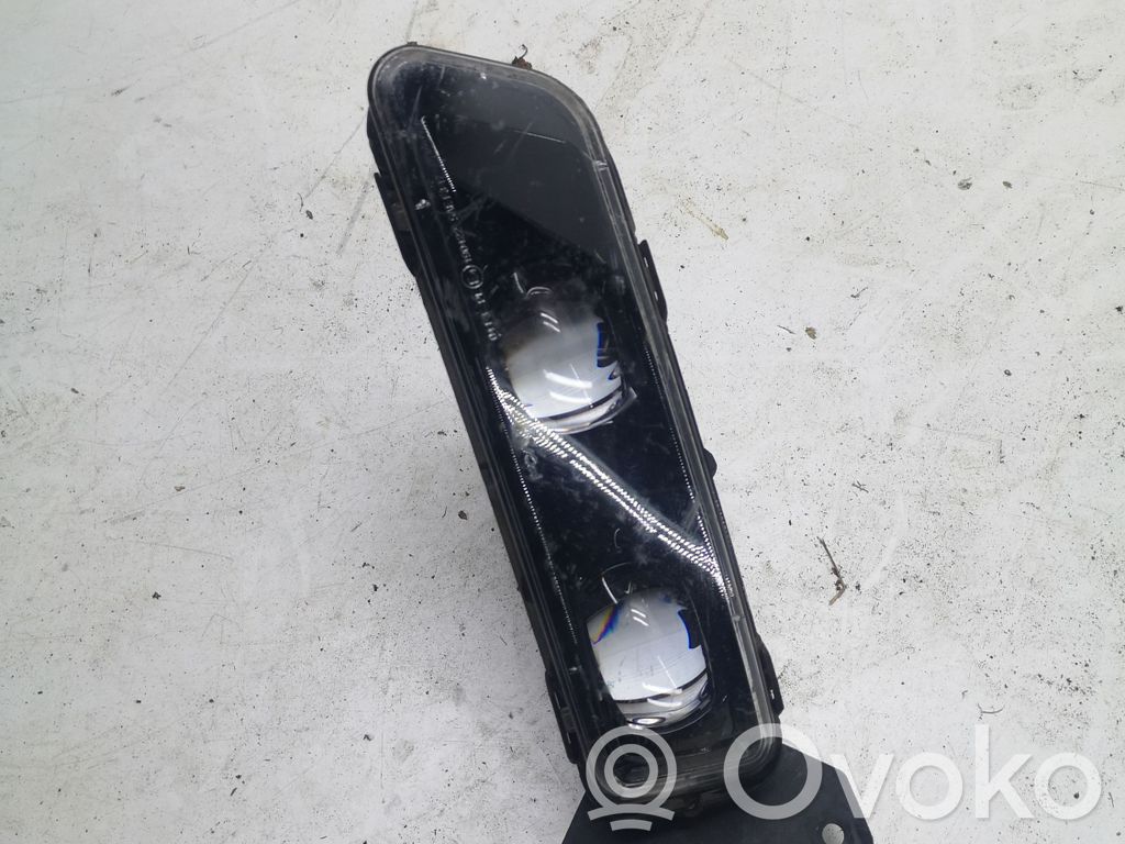 Miglas lukturis priekšā   68275510AC