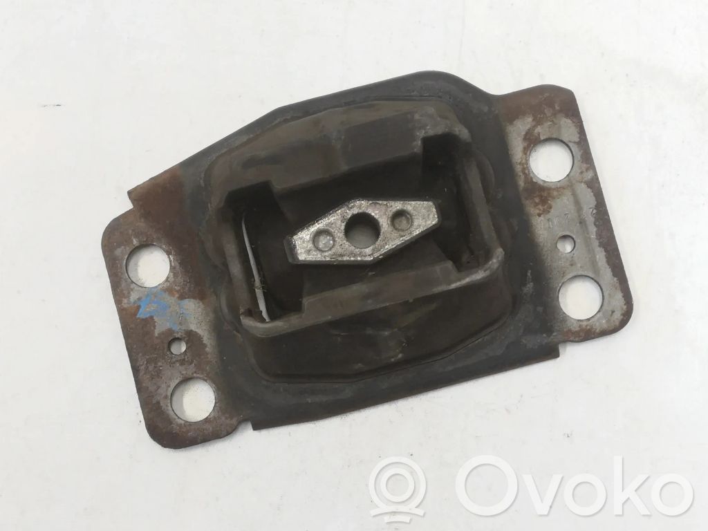 Engine mount bracket   BG917M121AA