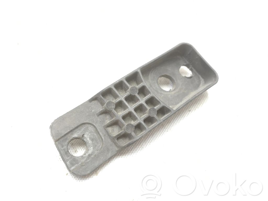 Ford Fusion II Front bumper mounting bracket 