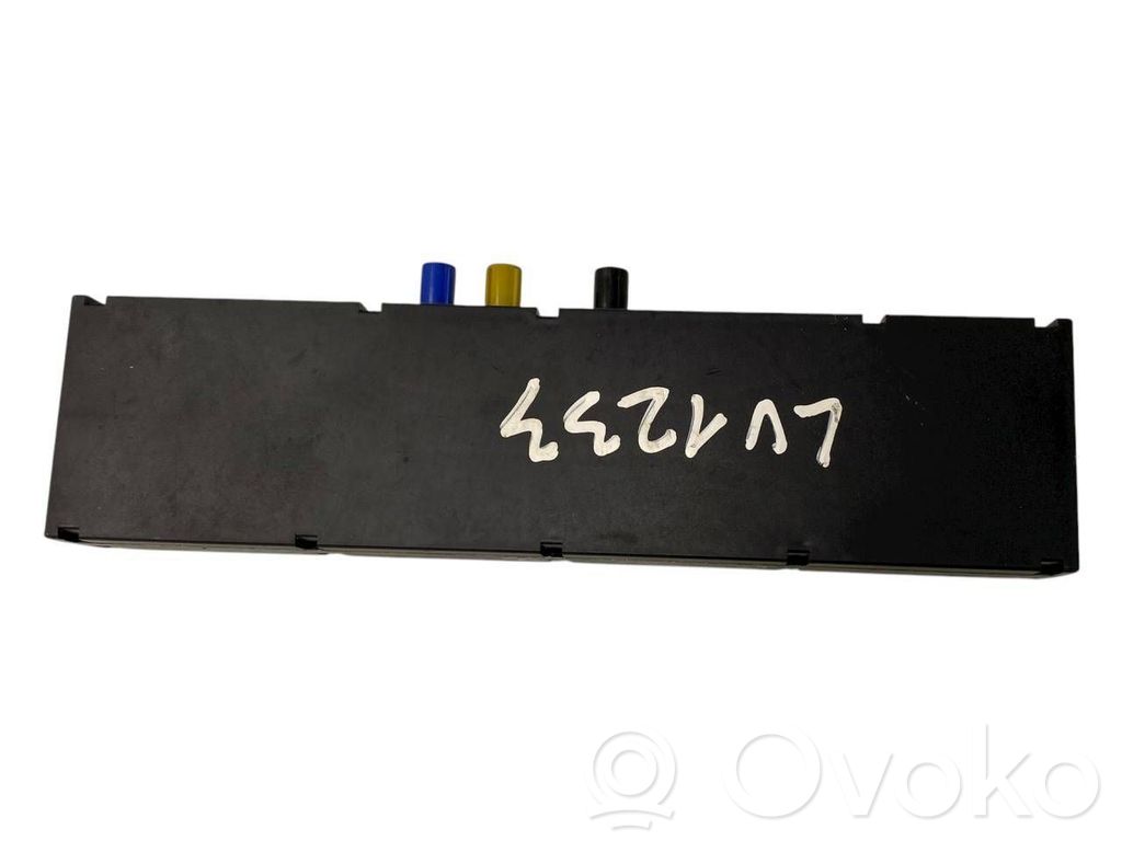 BMW Z4 E85 E86 Antenos stiprintuvas 
