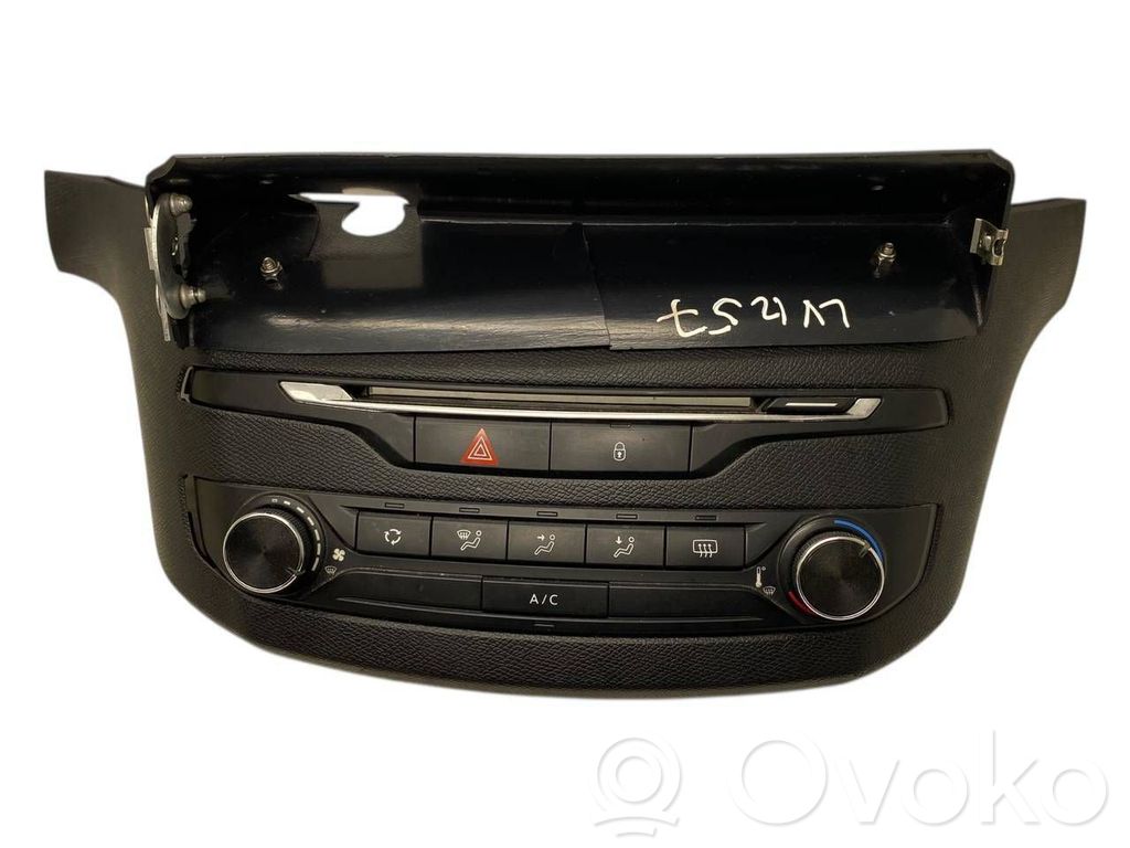 Peugeot 308 Climate control unit 