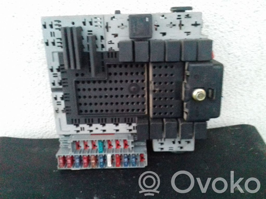 Drošinātāju bloks   9494509