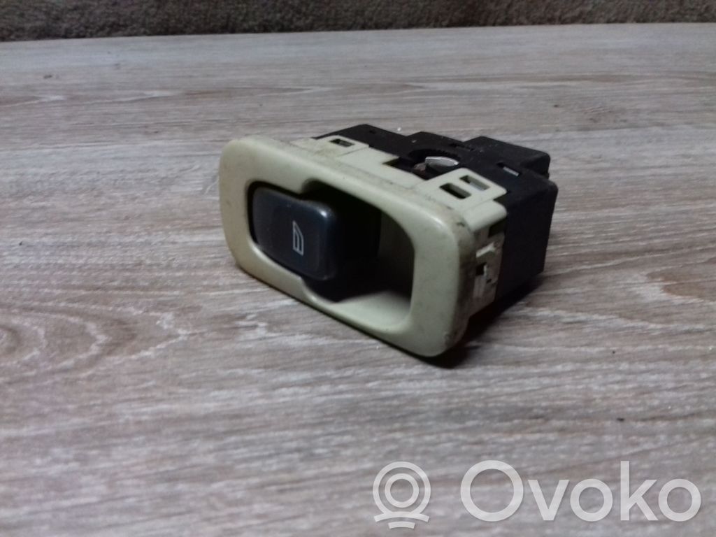 Electric window control switch   9476697