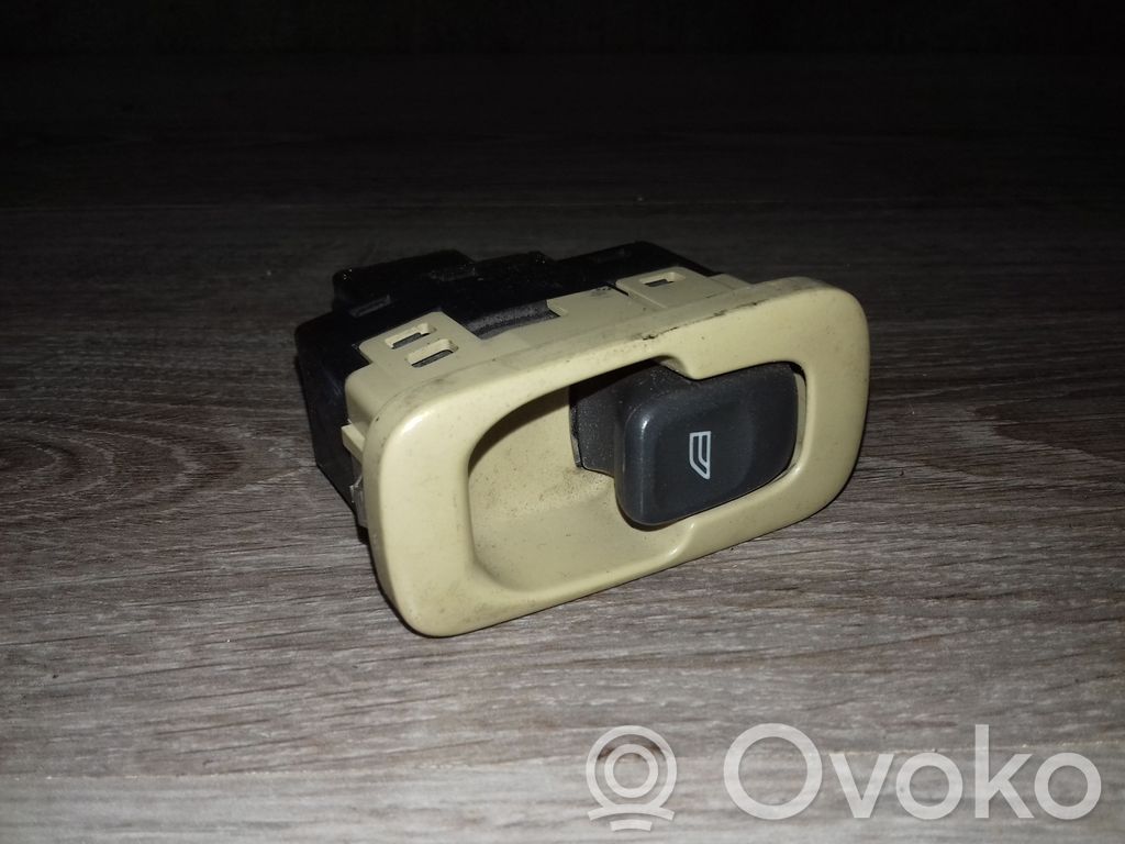 Electric window control switch   9479903