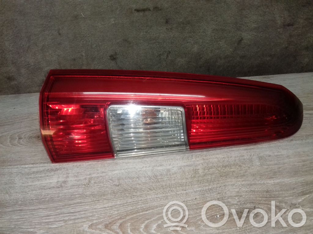 Rear/tail lights   9154493