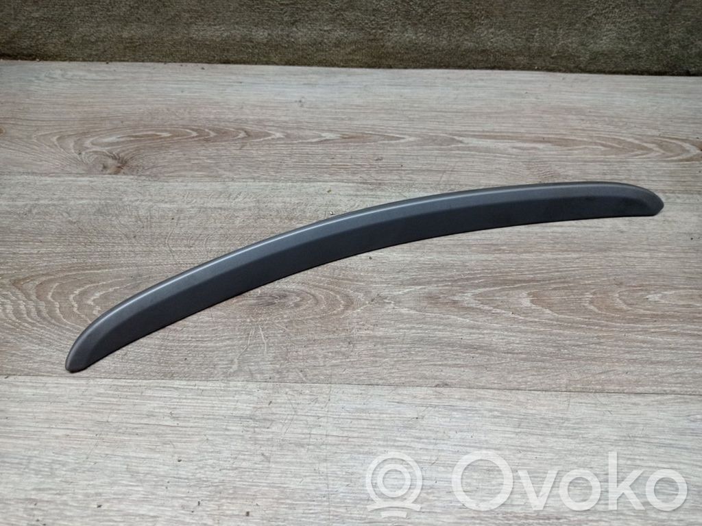 Volvo V70 Moldura de la guantera 