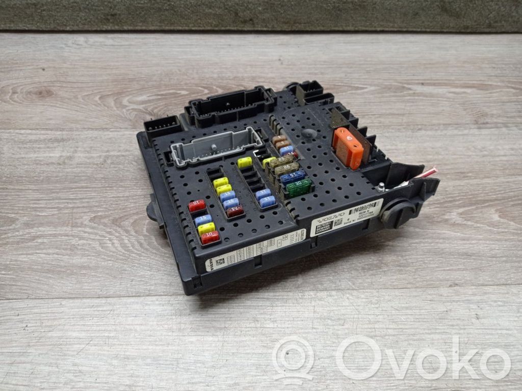 Fuse module   12217799,8676391