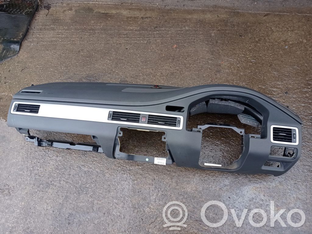 Volvo XC70 Armaturenbrett Cockpit 