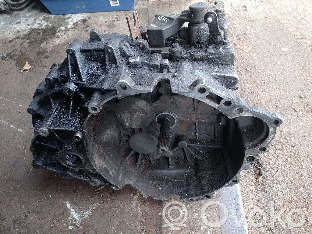 Volvo S60 Manualna 6-biegowa skrzynia biegów 