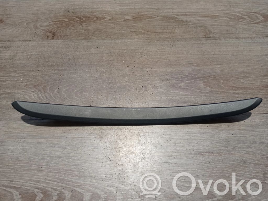 Volvo V70 Moldura de la guantera 