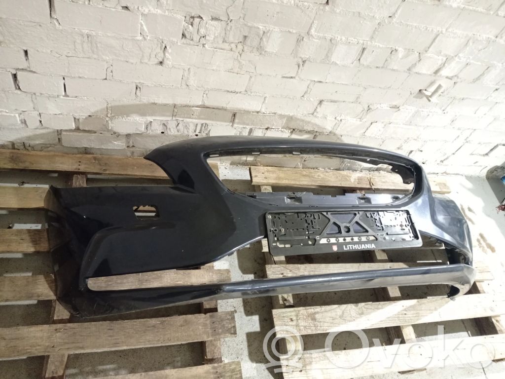Volvo V40 Front bumper 