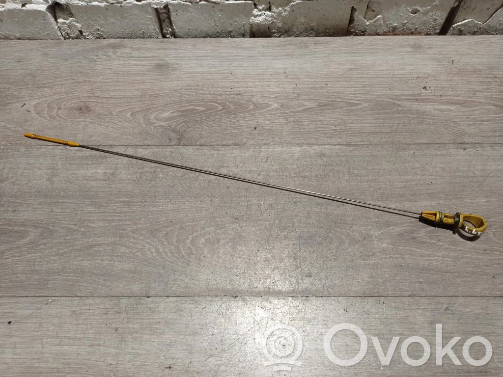 Volvo V40 Bagnet poziomu oleju 