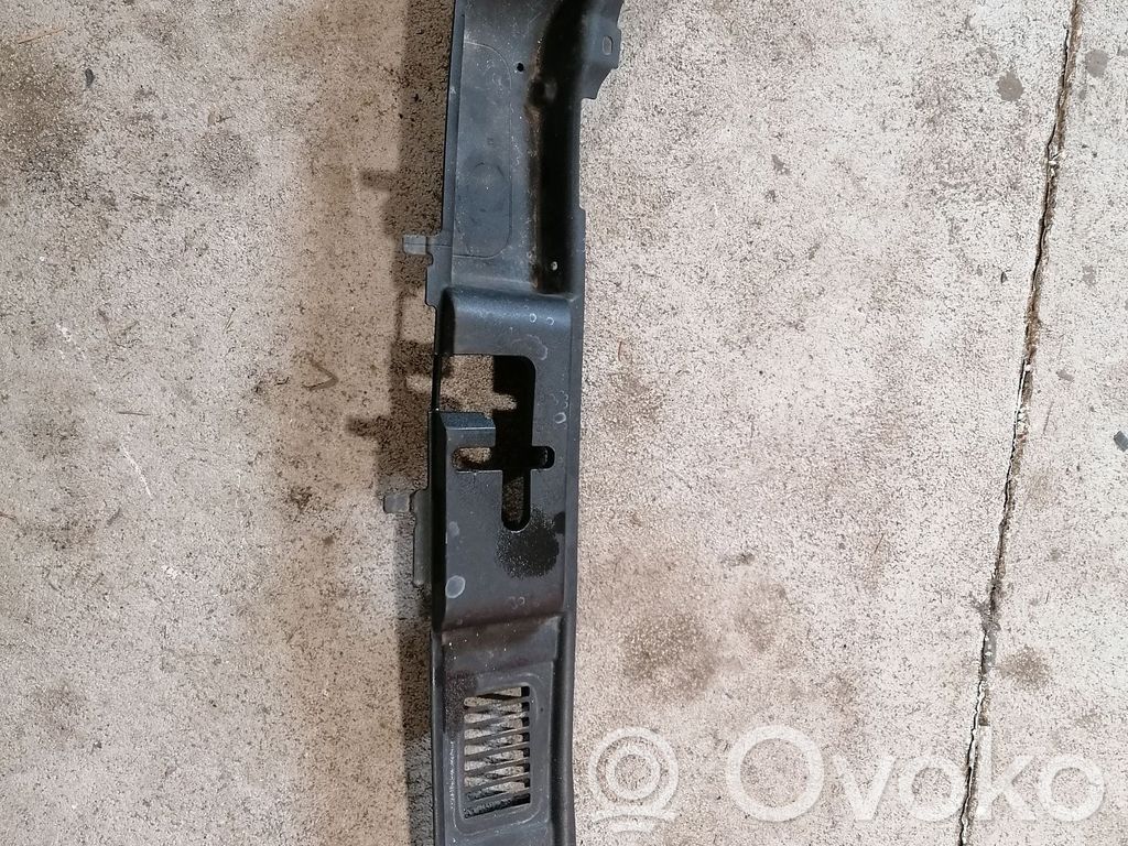 Volvo S40 Radiatoru paneļa augšējā daļa (televizors) 