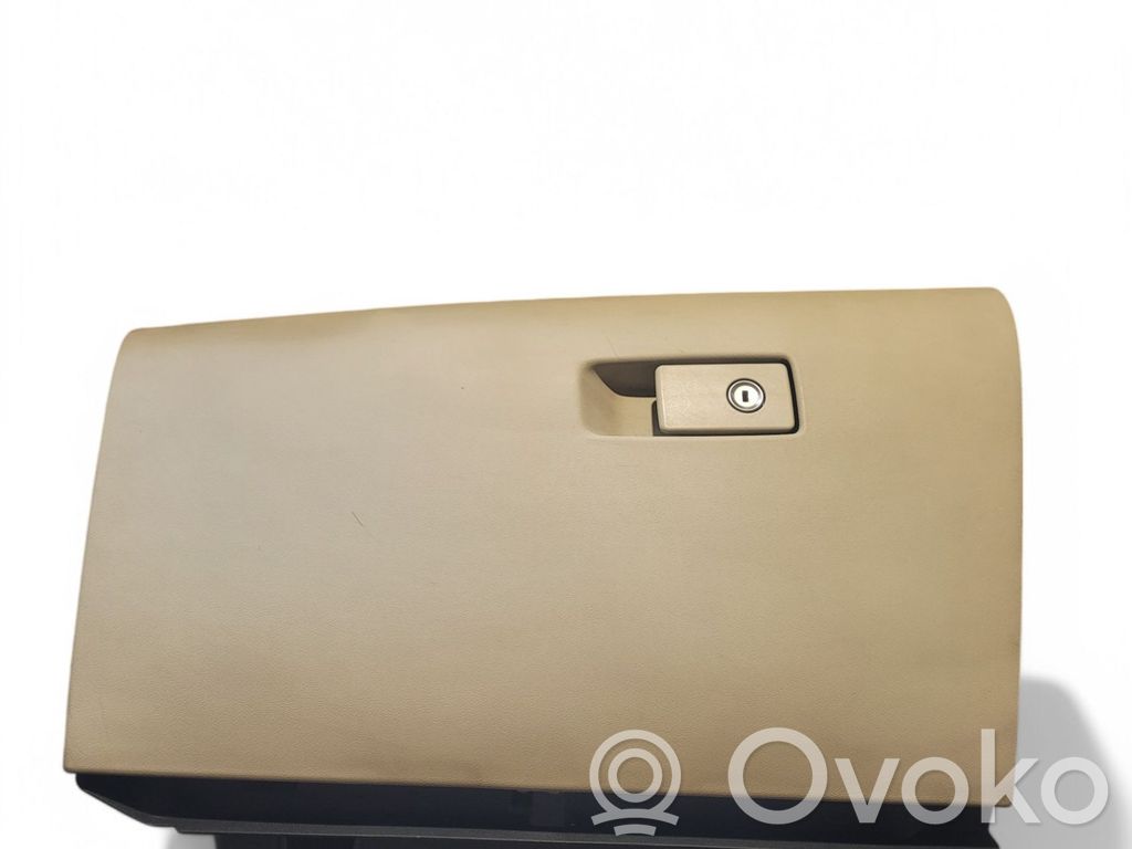 Volvo XC60 Daiktadėžė 