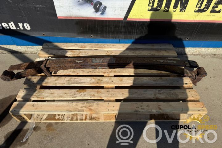 Rear leaf spring