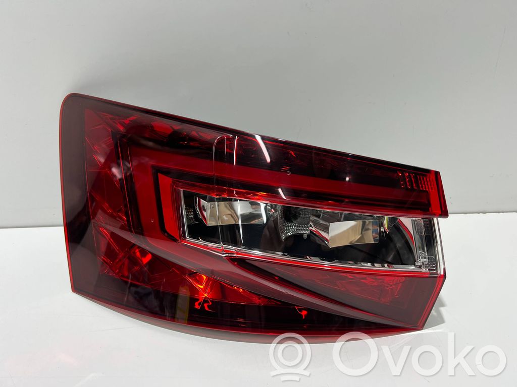 Skoda Superb B8 (3V) Lampa tylna 