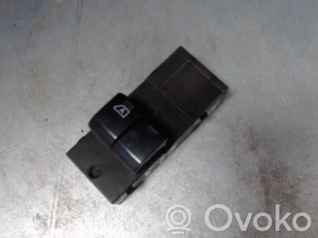 Nissan Micra Electric window control switch 