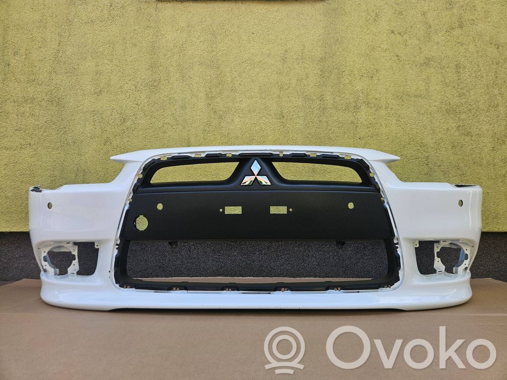 Mitsubishi Lancer Evolution X Parachoques delantero 