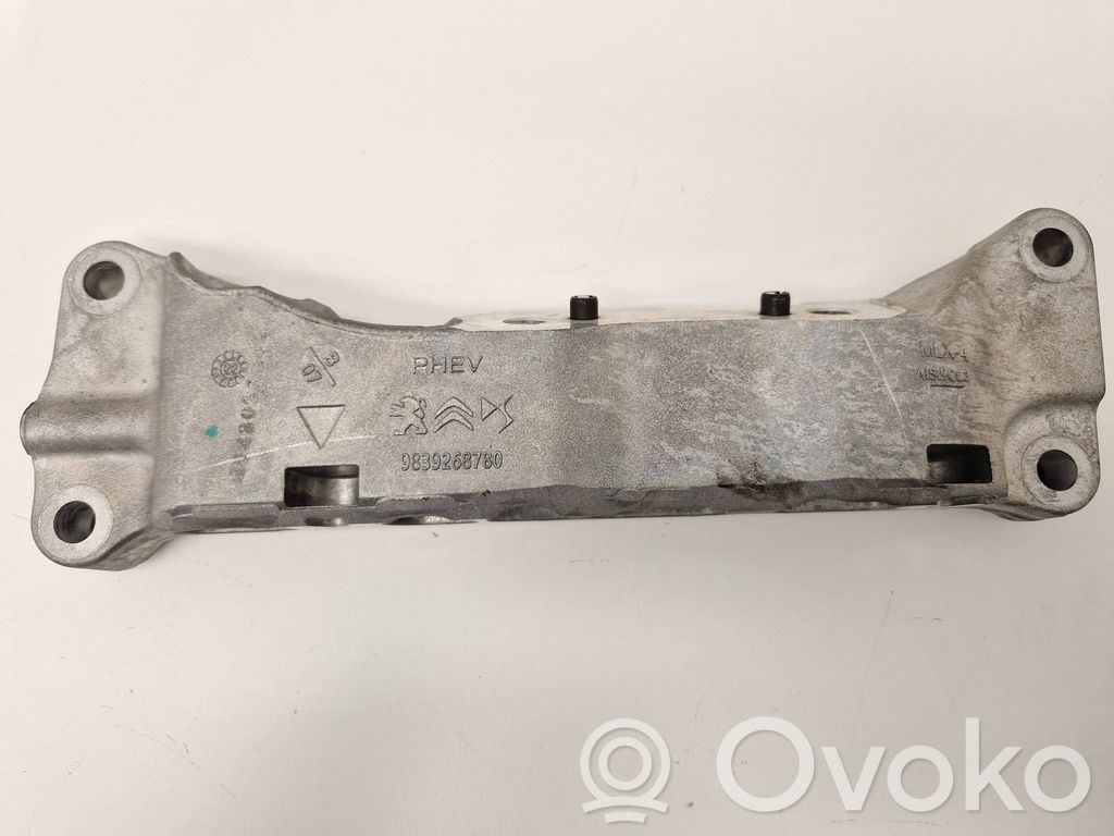 Peugeot 308 Engine mounting bracket 