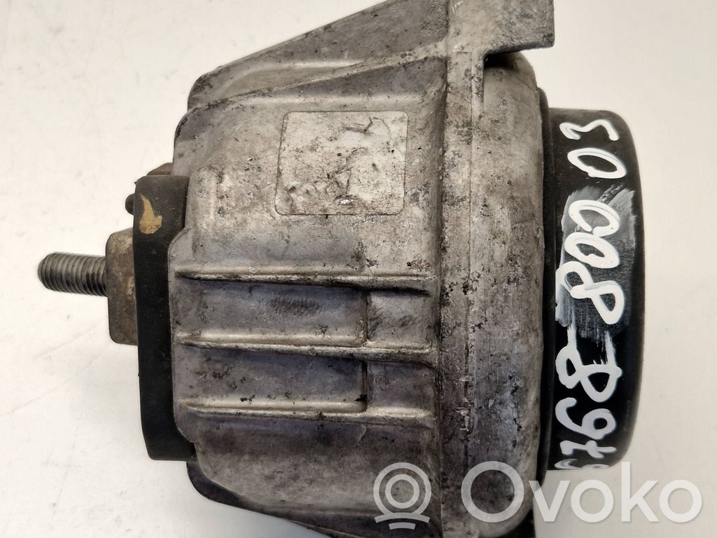 BMW 3 E90 E91 Dzinēja spilvens 