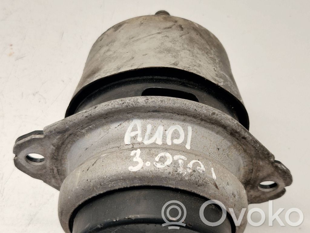 Audi Q7 4L Suport tampon motor 