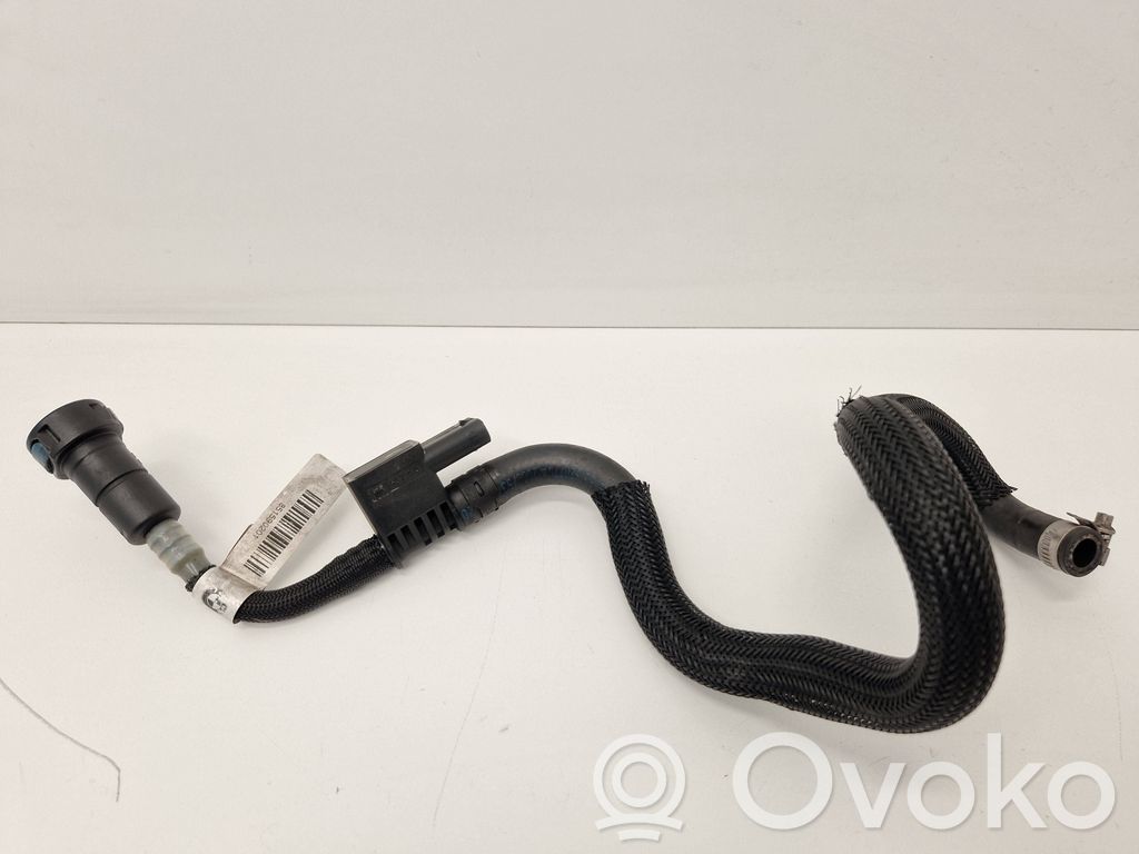 BMW 5 F10 F11 Fuel line pipe 