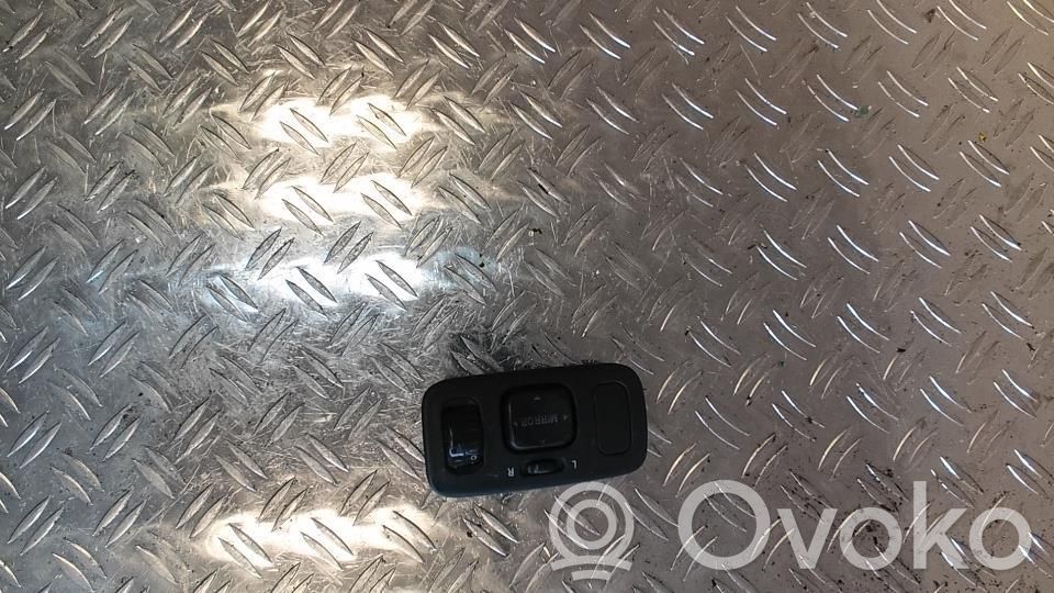 Toyota Yaris Wing mirror switch 